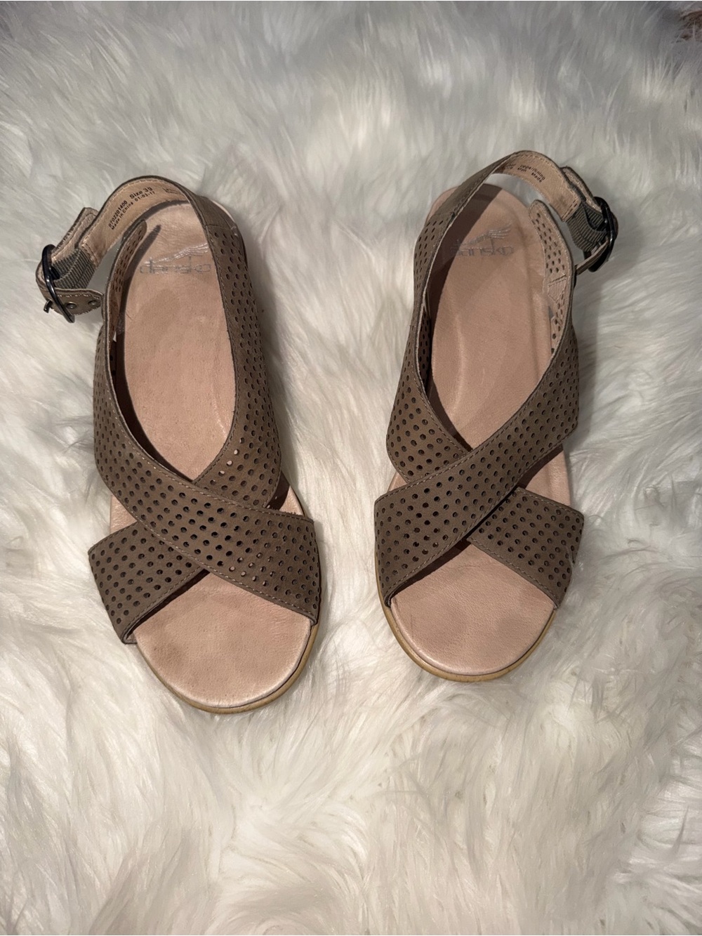 DANSKO JACINDA CUTE CLASSY BROWN NUBUCK LEATHER SLINGBACK SANDALS 39 (8.5)